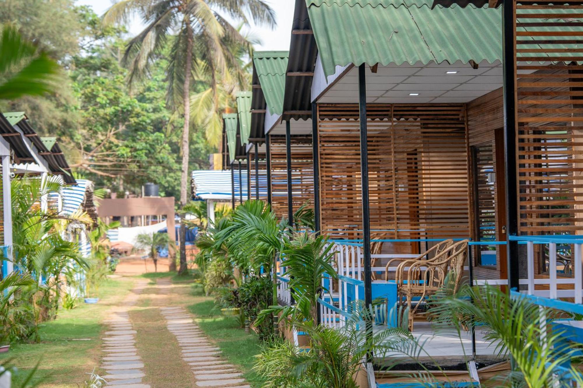 The Tito'S Blue Sky Beach Resort Агонда Екстер'єр фото